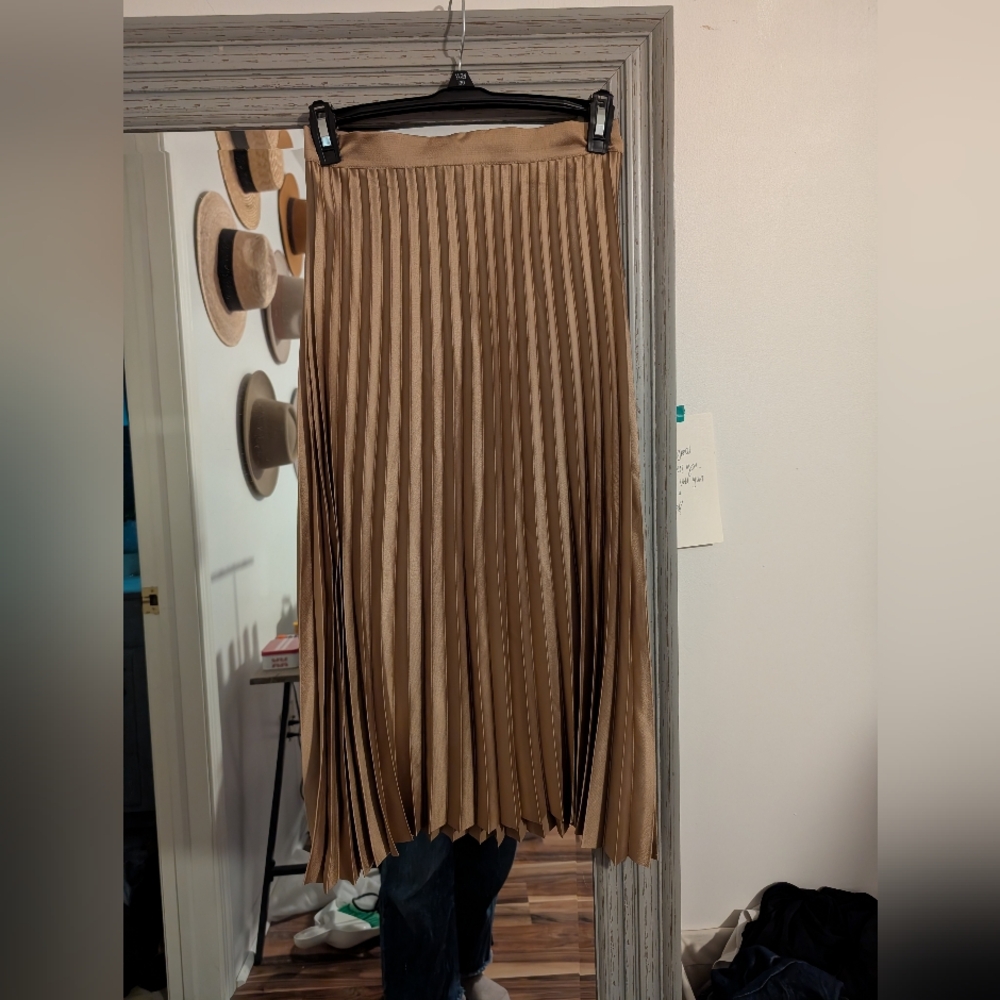 NWT Banana Republic metallic skirt